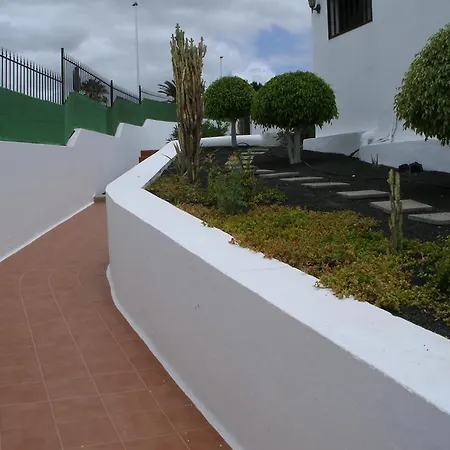 Don Rafael Villa *